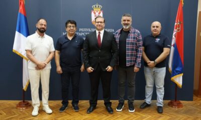 Vladimir Kokanović i deo uprave Asocijacija srpskih foklora dijaspore