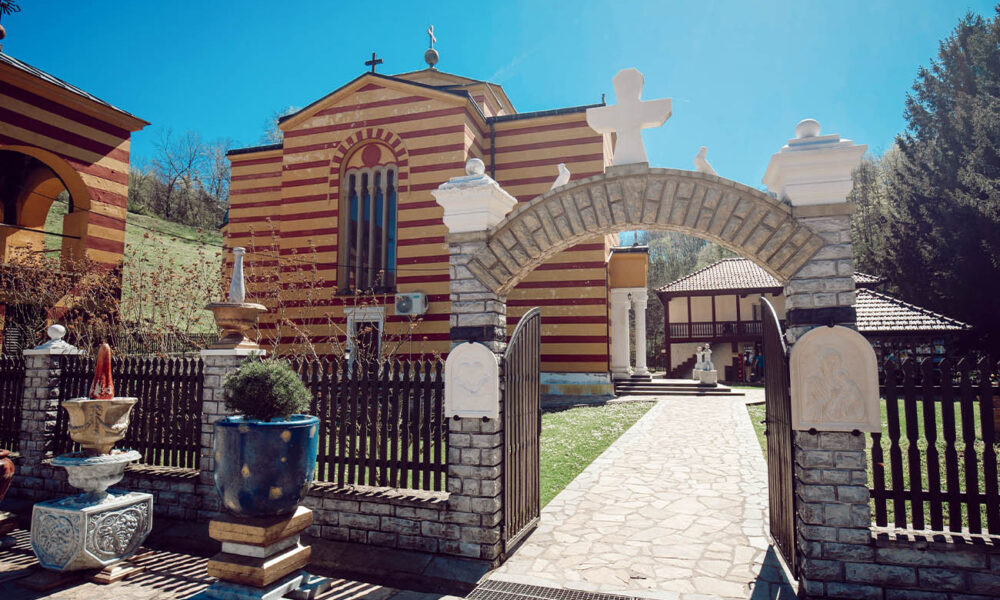 Manastir Ribnica Svetih apostola Petra i Pavla