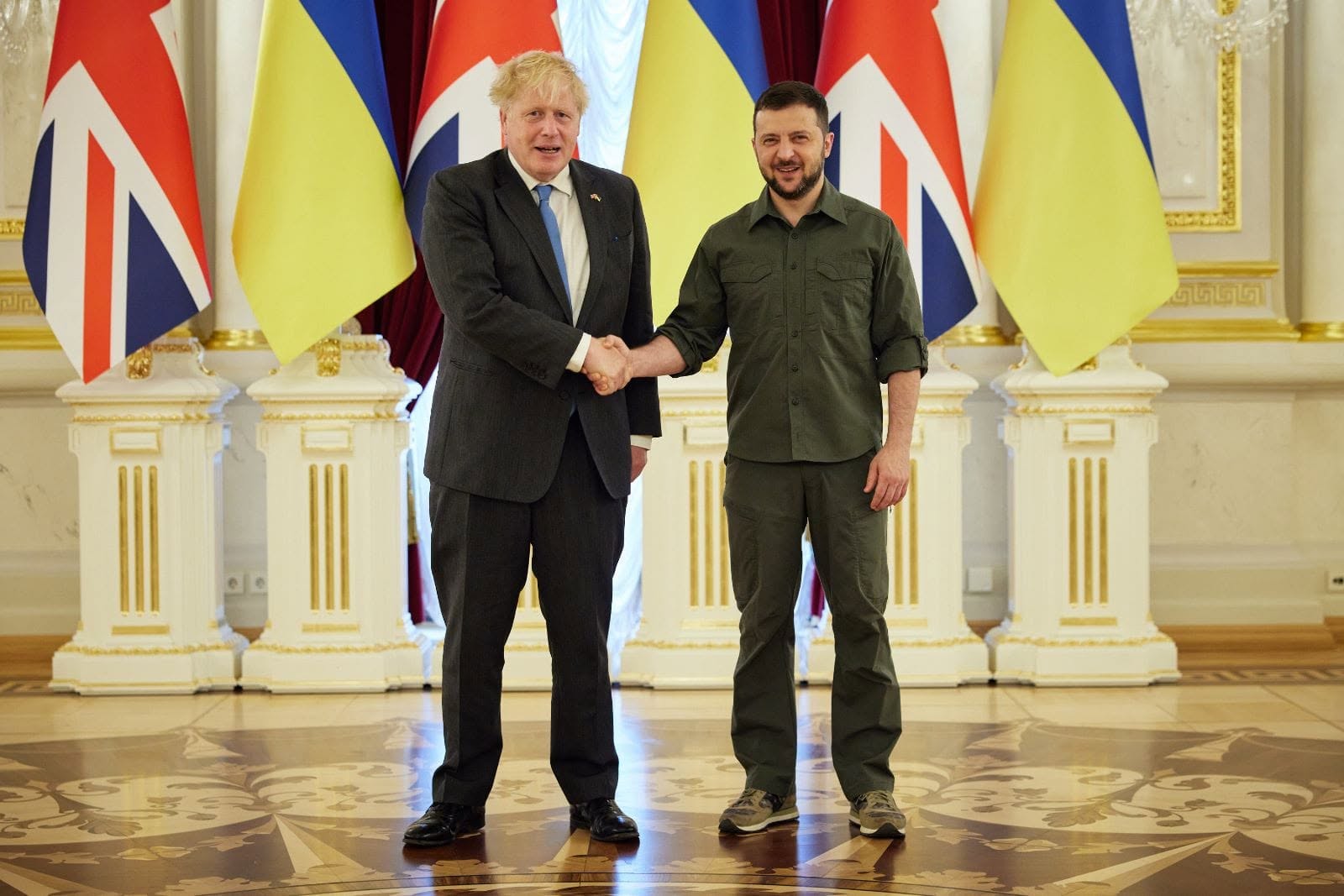 Boris Džonson i Volodimir Zelenski