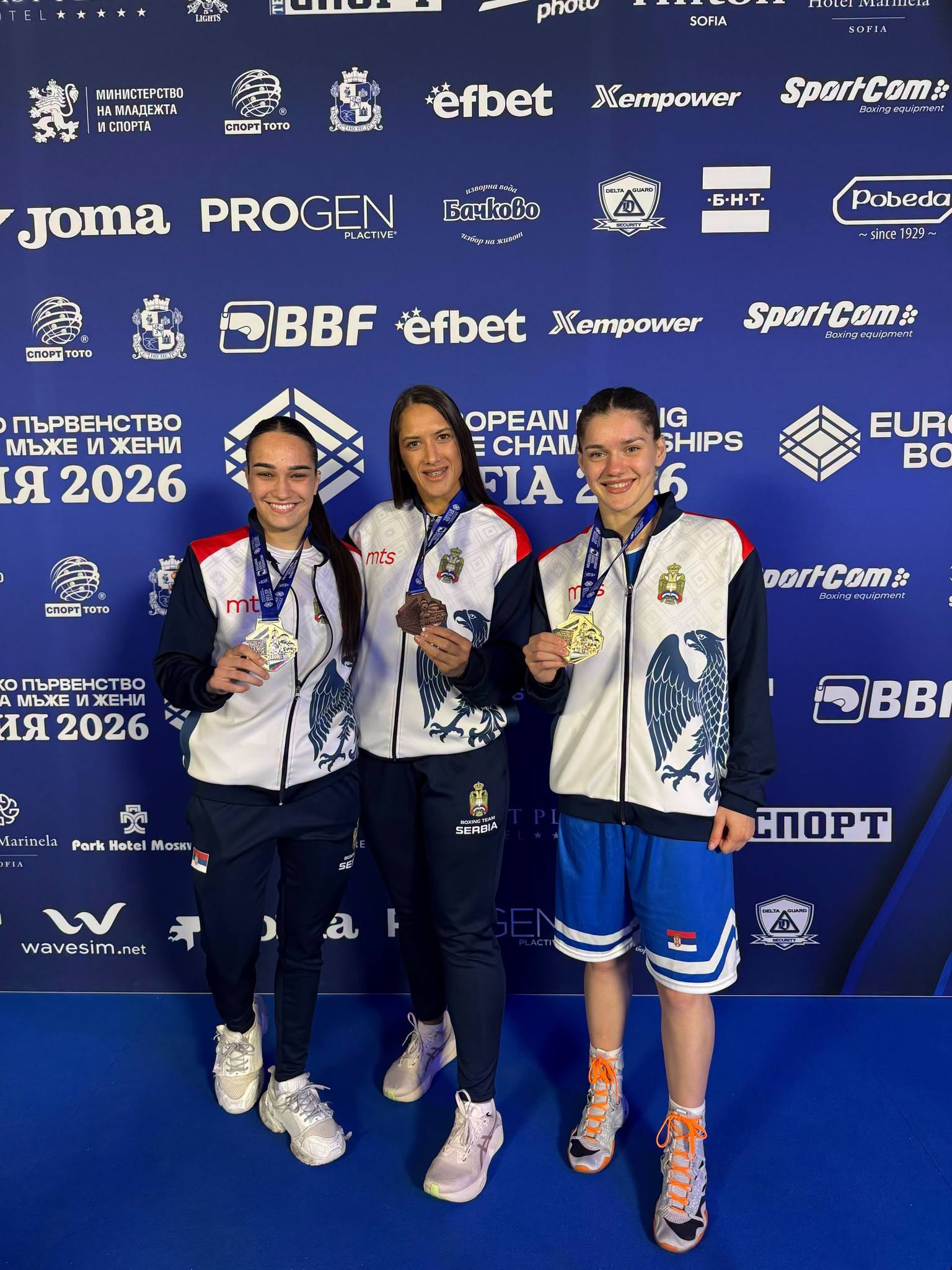 Srpske bokserske sa medaljama