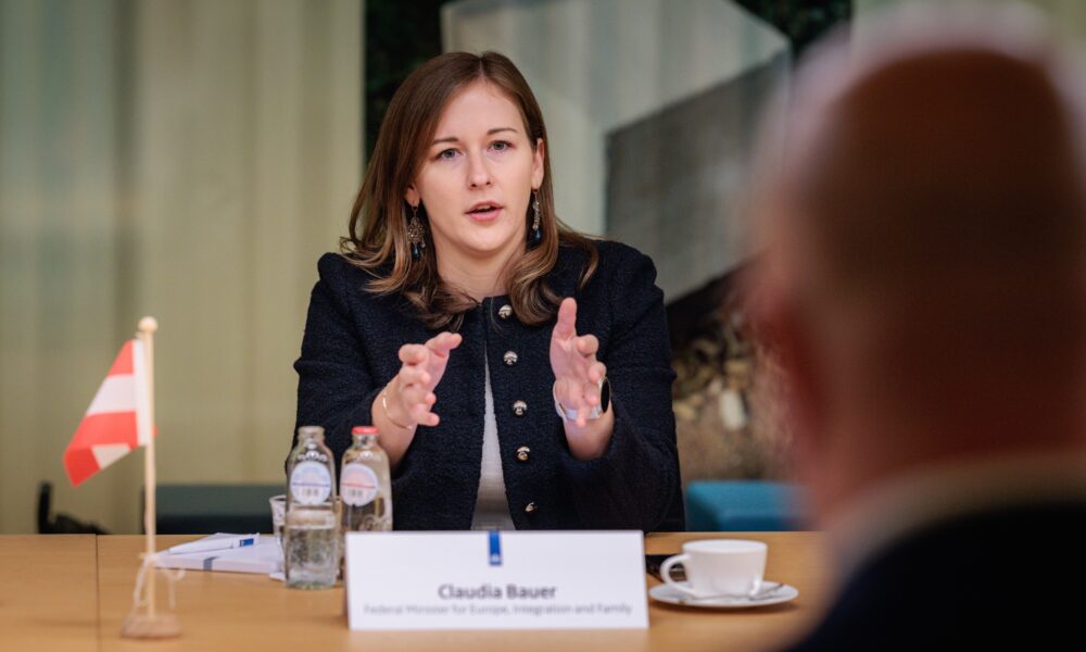 Claudia Bauer