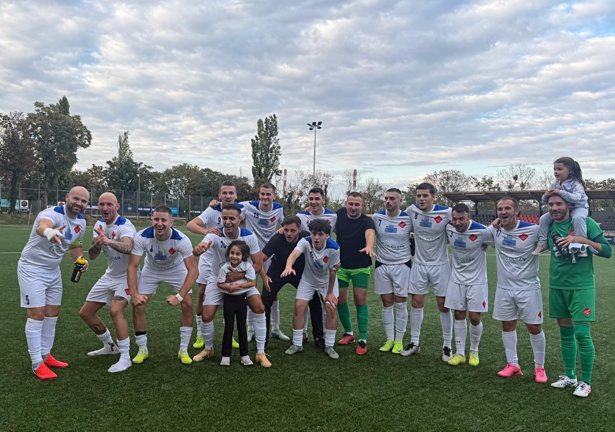 FC Vienna 2016 slavi pobedu