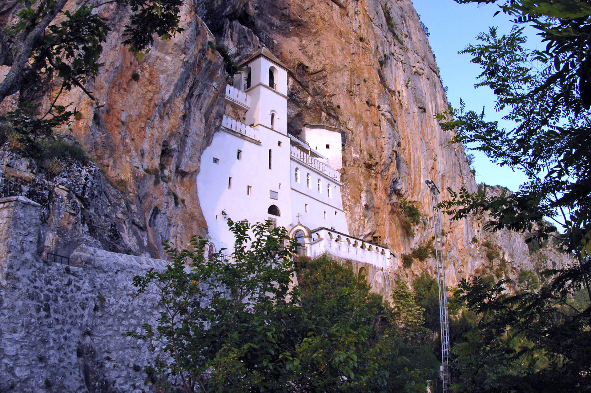 Manastir Ostrog