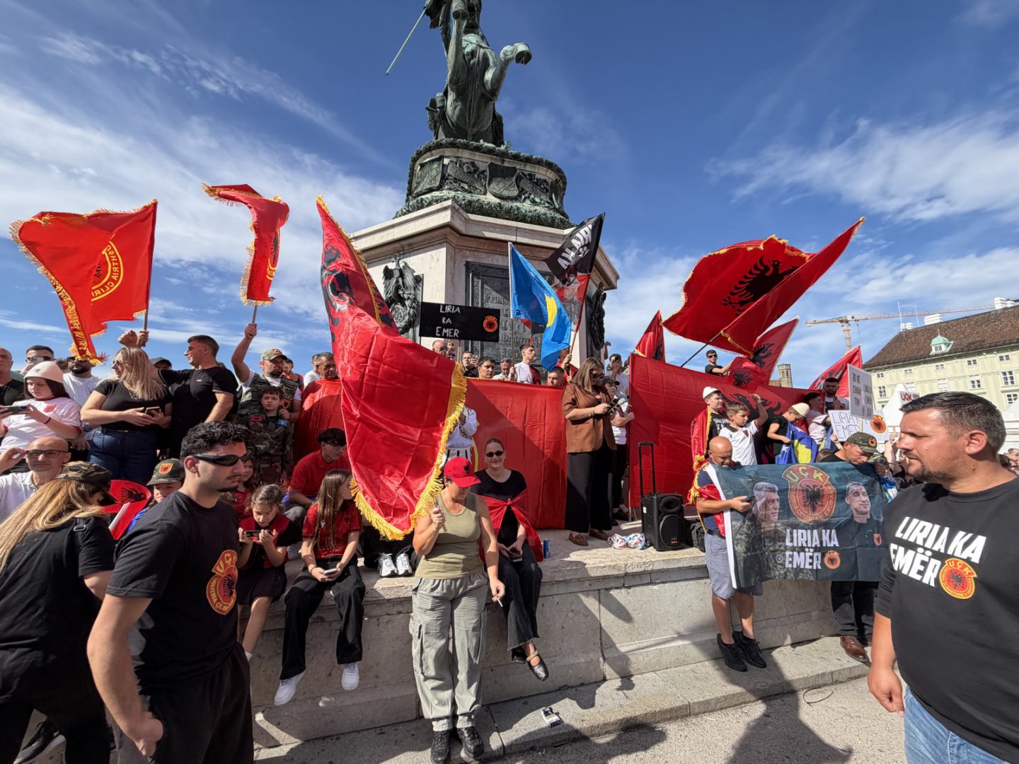Protest u Beču OVK