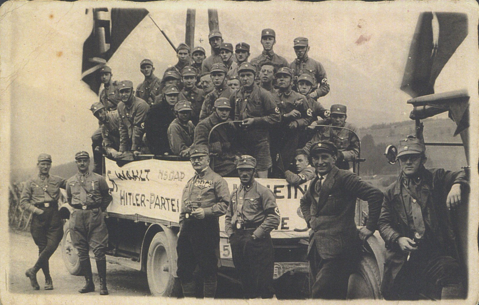 Pripadnici NSDAP-a 1933.